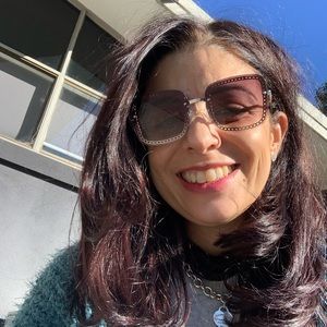 Meet your Posher, Tina